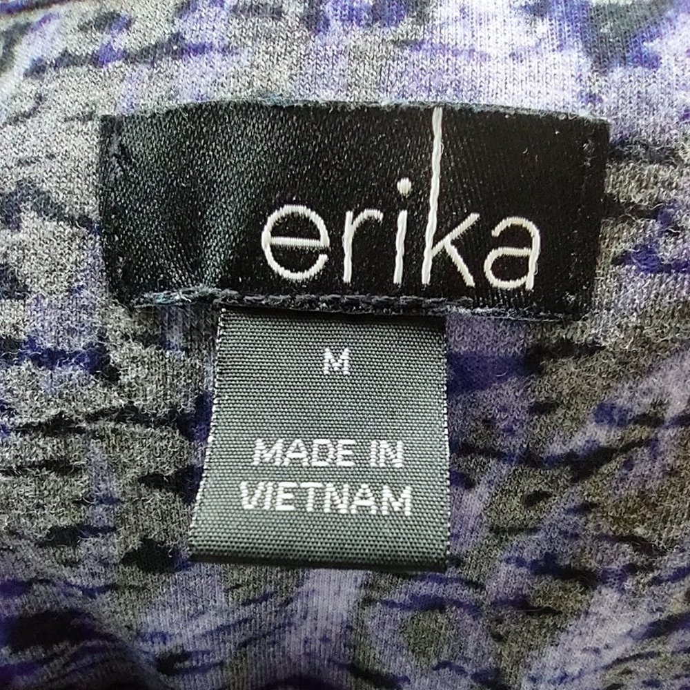 Erika Melanie 3/4 Sleeve V-neck Top - Picture 6 of 7